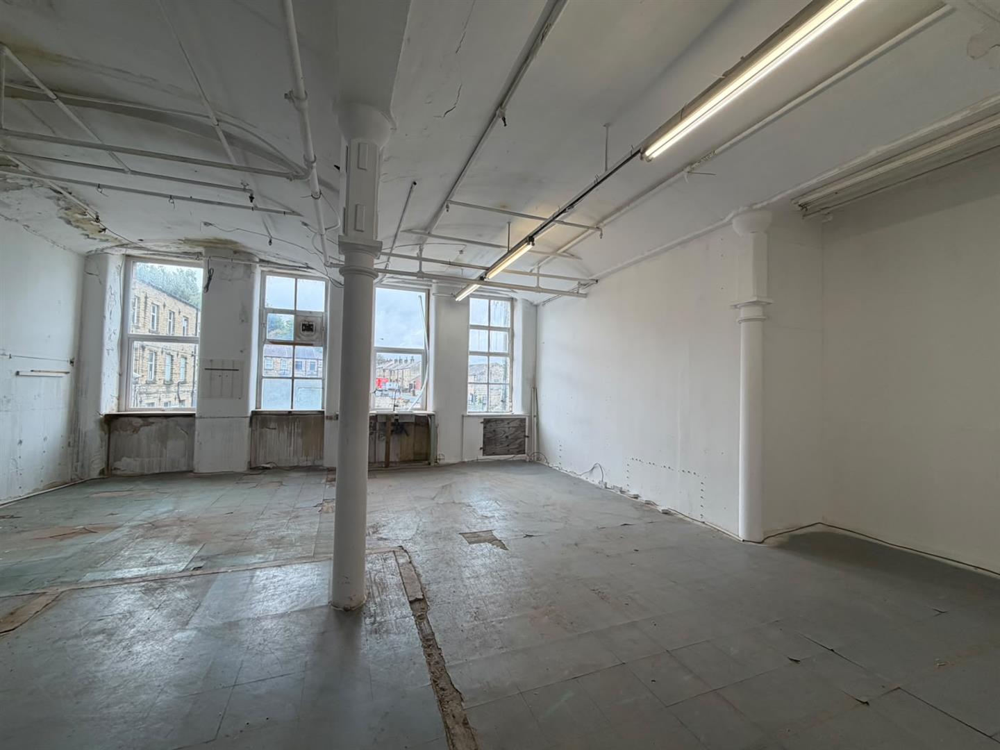 Unit 38B, Colne Valley Business Park, Linthwaite, Huddersfield, photo 3